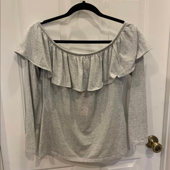 Lilly Pulitzer Heather Grey Augustus Top! Size S - Picture 2 of 5
